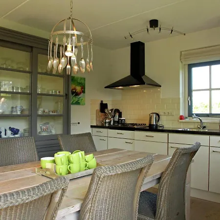 Detached In Small Scale Holiday home *