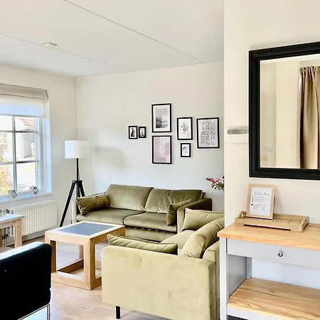 In Near Sandy Beaches Дом отдыха Схорл