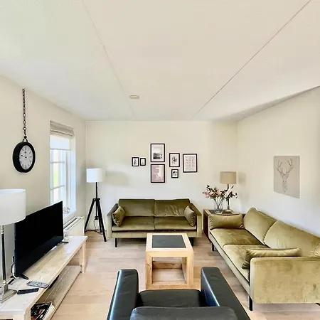 In Near Sandy Beaches * Схорл